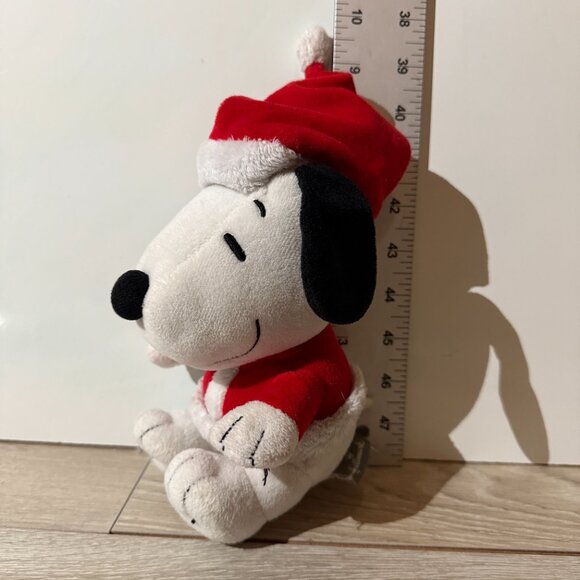 Hallmark Snoopy Plush Christmas Santa Outfit 7" Seated Peanuts Stuffed Animal - Picture 5 of 6